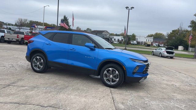 Used 2024 Chevrolet Blazer LT w/ Driver Confidence Package FWD image 2