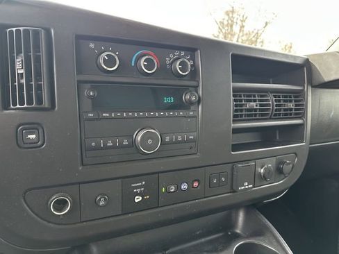 Used 2022 Chevrolet Express 3500 w/ Power Convenience Package RWD image 20