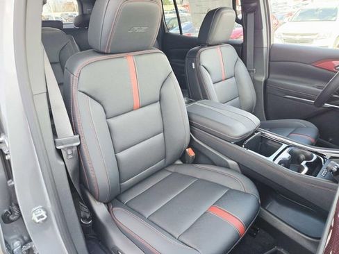 New 2026 Chevrolet Traverse RS image 15