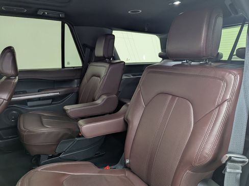 Used 2024 Ford Expedition Limited image 23