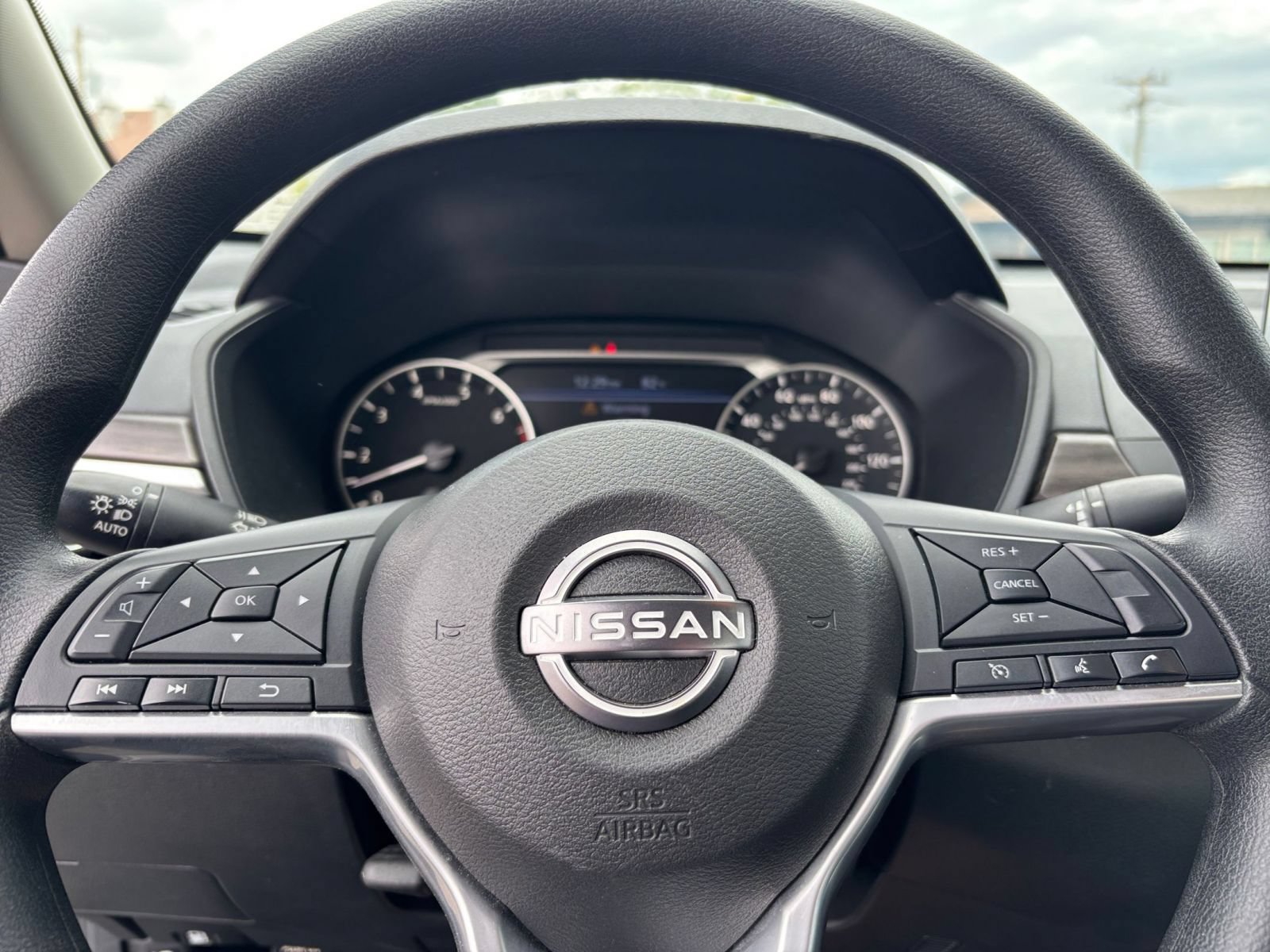 Used 2025 Nissan Altima 2.5 SV FWD image 28