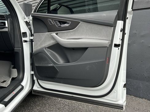 Used 2025 Audi SQ7 Prestige image 20