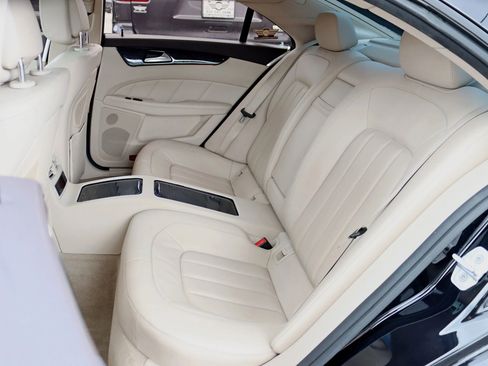 Used 2015 Mercedes-Benz CLS 550 4MATIC image 37