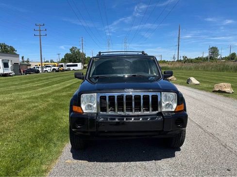 Used 2008 Jeep Commander Sport AWD/4WD image 8