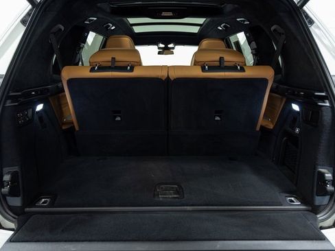 Used 2023 BMW X7 xDrive40i w/ M Sport Package image 9