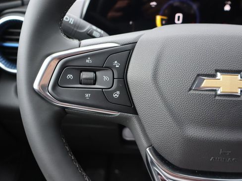 New 2026 Chevrolet Trax LT w/ Sunroof Package FWD image 8