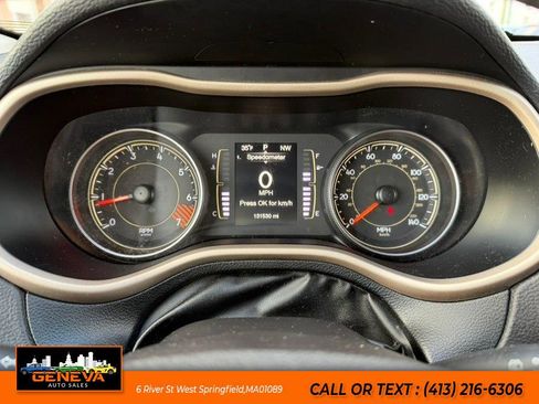 Used 2015 Jeep Cherokee Latitude w/ Comfort/Convenience Group image 14