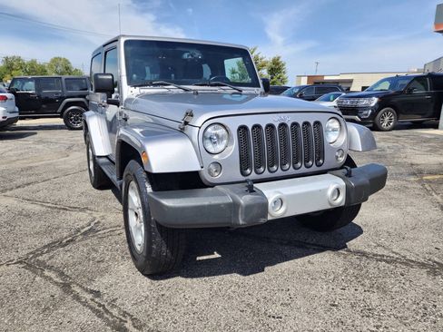 Used 2014 Jeep Wrangler Sahara AWD/4WD image 10