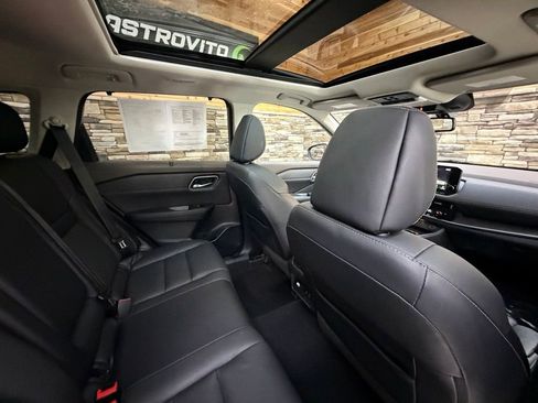 Used 2021 Nissan Rogue SL w/ Premium Package AWD/4WD image 32