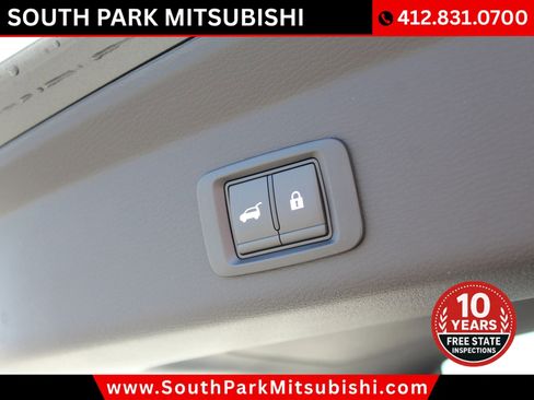 New 2026 Mitsubishi Outlander SE image 18