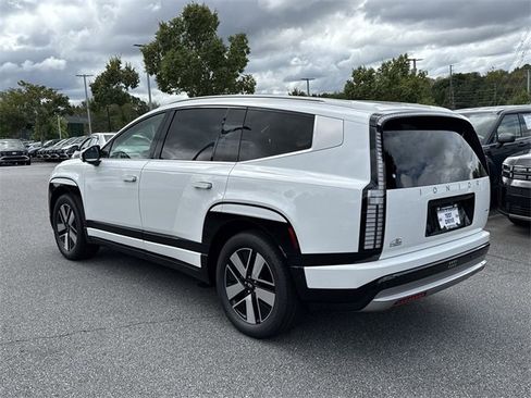 New 2026 Hyundai Ioniq 9 SEL image 5