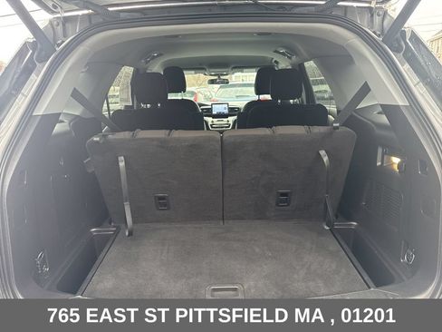 Used 2022 Ford Explorer XLT AWD/4WD image 19