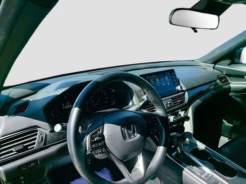 Used 2022 Honda Accord Sport image 11
