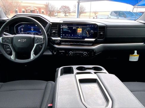 Used 2025 Chevrolet Silverado 1500 RST w/ Z71 Off-Road Package image 16