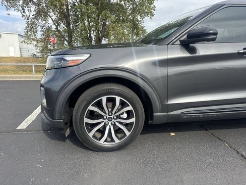 Used 2020 Ford Explorer ST w/ Premium Technology Package AWD/4WD image 10