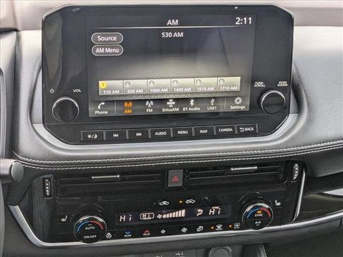 Used 2023 Nissan Rogue SL w/ SL Premium Package image 13