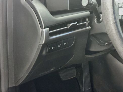 Used 2025 Hyundai Tucson SEL AWD/4WD image 17