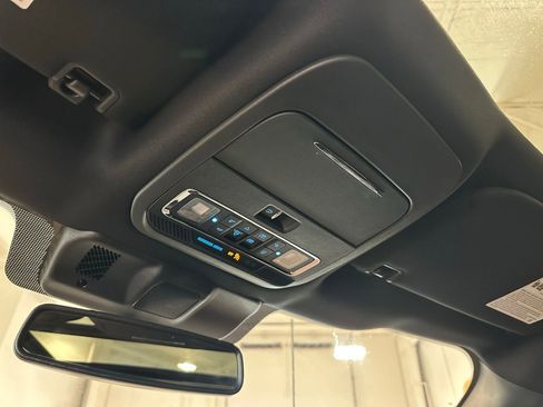 Used 2022 Ford F150 Lariat w/ Equipment Group 502A High image 35