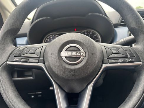 Used 2025 Nissan Versa SV FWD image 25