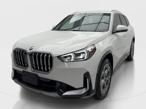 Used 2025 BMW X1 xDrive28i AWD/4WD image 4
