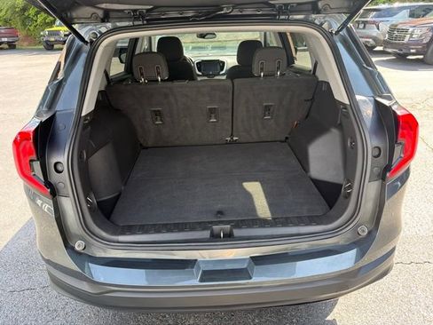 Used 2020 GMC Terrain SLE w/ Driver Convenience Package FWD image 6