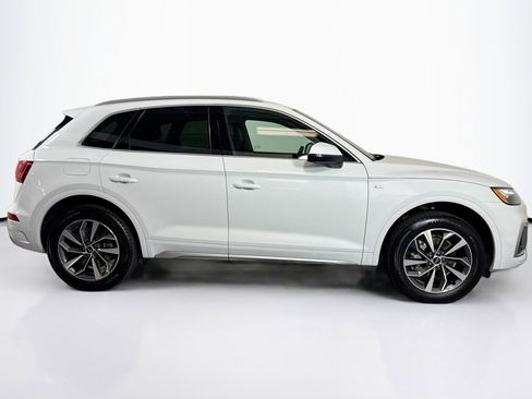 Used 2022 Audi Q5 2.0T Premium w/ Convenience Package AWD/4WD image 4