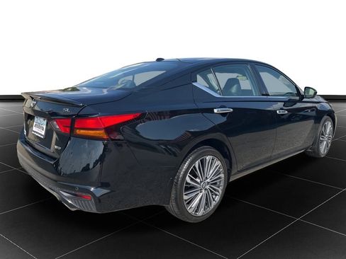 Used 2024 Nissan Altima 2.5 SL image 5