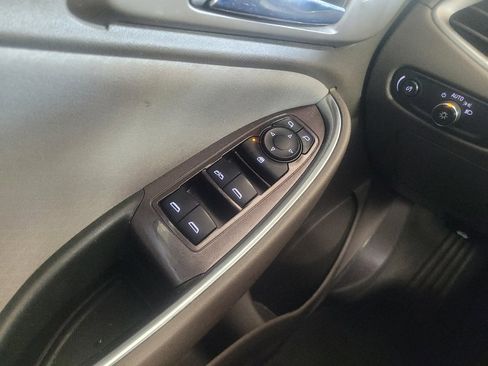 Used 2022 Chevrolet Malibu LT FWD image 27