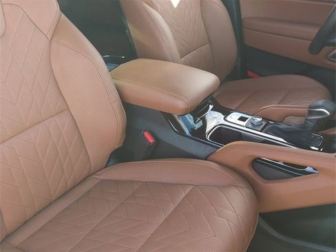 Used 2025 Kia Telluride AWD image 12