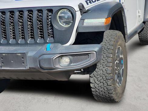 Used 2022 Jeep Wrangler Unlimited Rubicon 4xe w/ Cold Weather Group AWD/4WD image 25