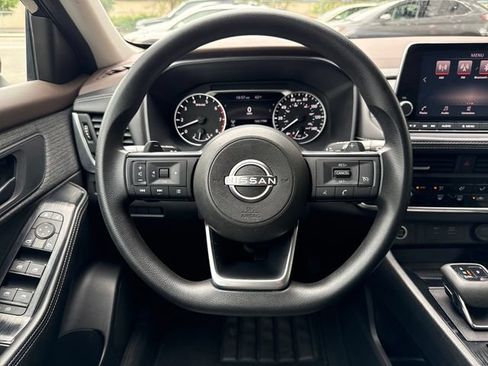 Used 2022 Nissan Rogue S AWD/4WD image 18