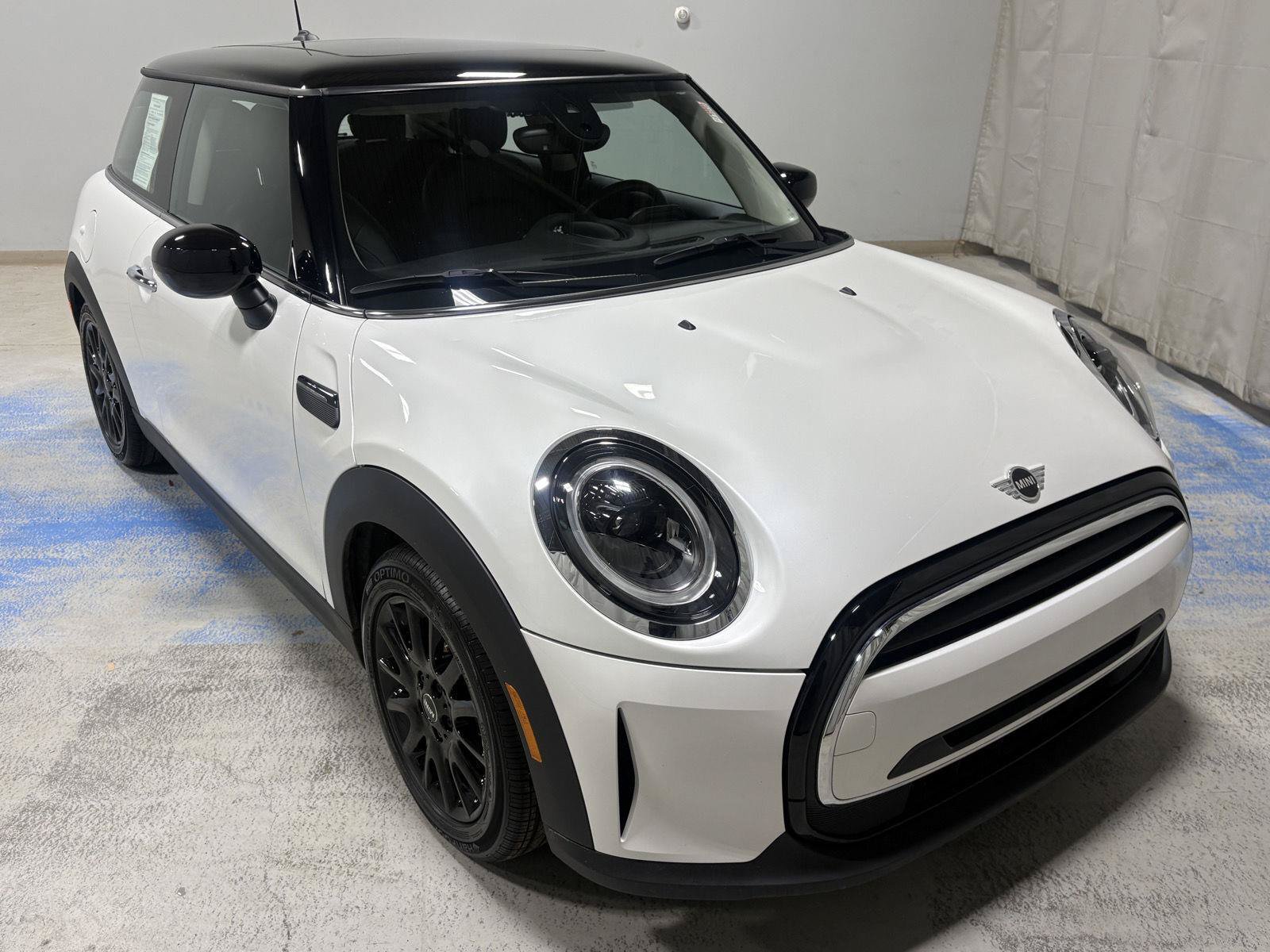Used 2024 MINI Cooper 2-Door Hardtop FWD image 12