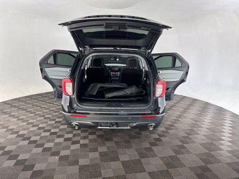 Used 2021 Ford Explorer XLT w/ Equipment Group 202A image 19