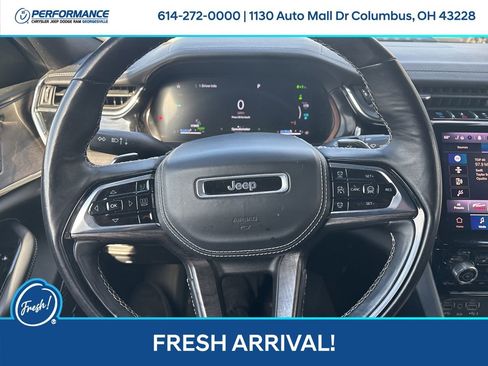 Used 2022 Jeep Grand Cherokee Overland w/ Advanced Protech Group III image 19