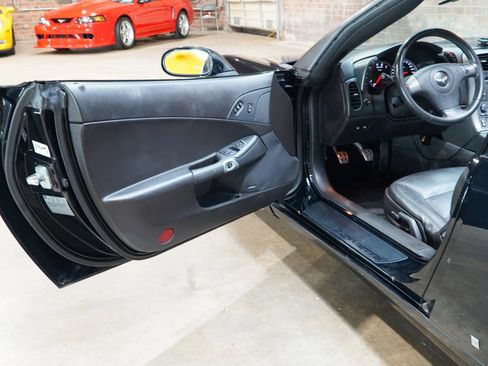 Used 2007 Chevrolet Corvette Coupe w/ Preferred Equipment Group RWD image 39