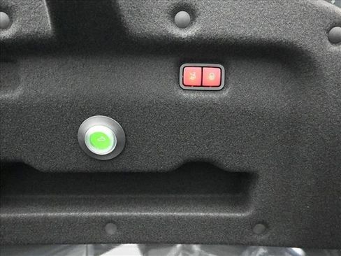 New 2025 Mercedes-Benz SL 63 AMG S e Performance 4MATIC image 20