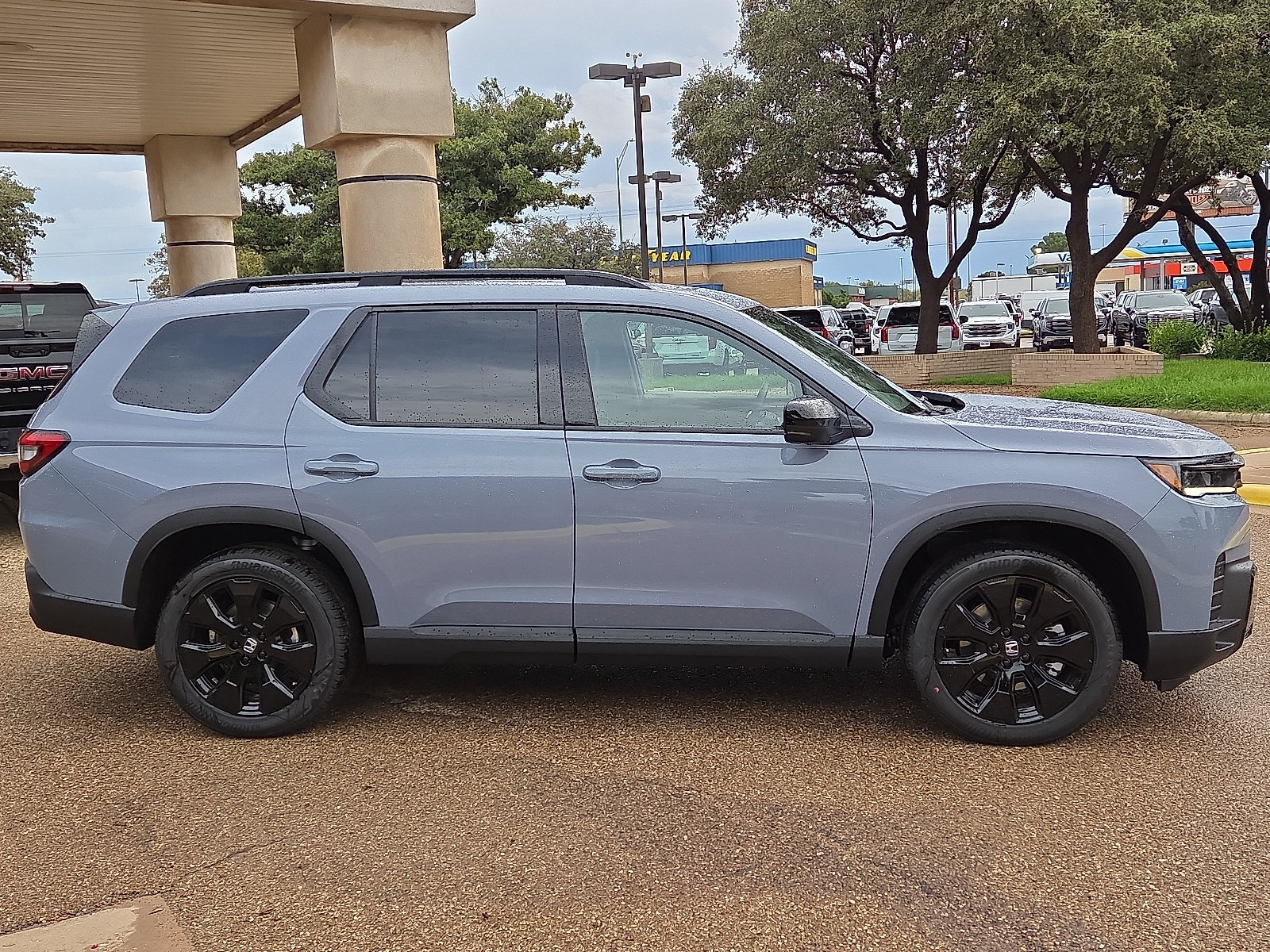 New 2026 Honda Pilot Black Edition image 5