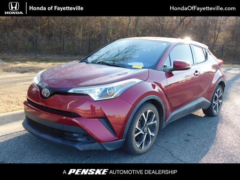 Used 2018 Toyota C-HR XLE image 1