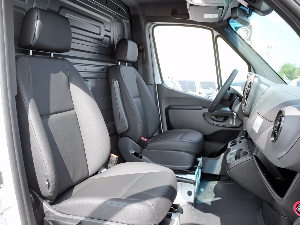 New 2026 Mercedes-Benz Sprinter 2500 image 19