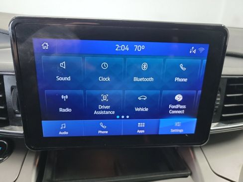 Used 2021 Ford Explorer XLT w/ Equipment Group 202A AWD/4WD image 22
