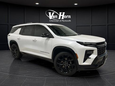 Used 2024 Chevrolet Traverse RS image 1