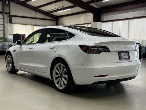 Used 2020 Tesla Model 3 Long Range image 2