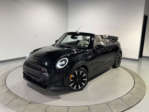 Used 2024 MINI Cooper S FWD image 2