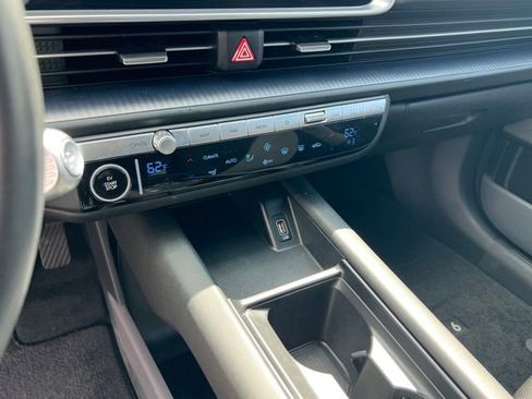 Certified 2024 Hyundai Ioniq 6 SE RWD image 20