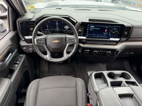 Certified 2025 Chevrolet Silverado 2500 LT w/ Convenience Package AWD/4WD image 12