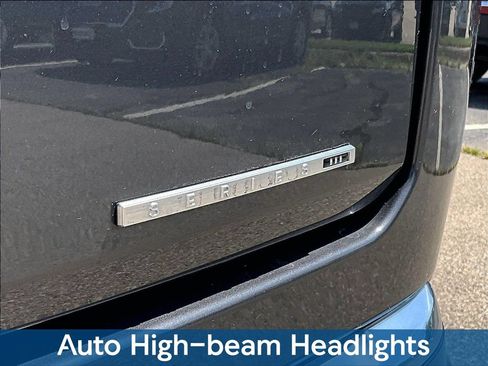 Used 2024 Jeep Wagoneer Series III AWD/4WD image 28
