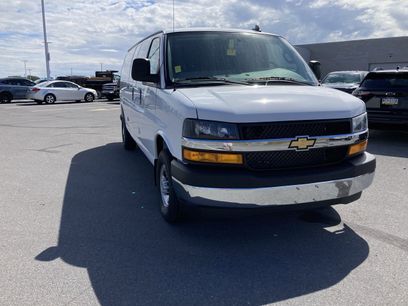 New 2025 Chevrolet Express 2500 Extended w/ Enhanced Convenience Package