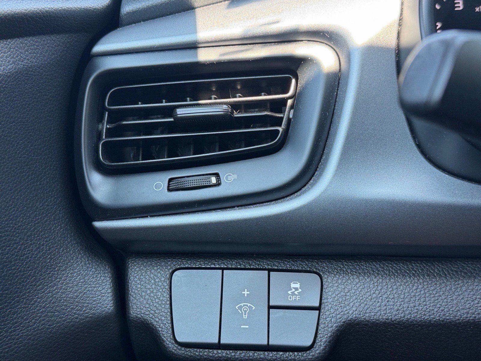 Used 2022 Kia Rio S w/ Technology Package FWD image 19