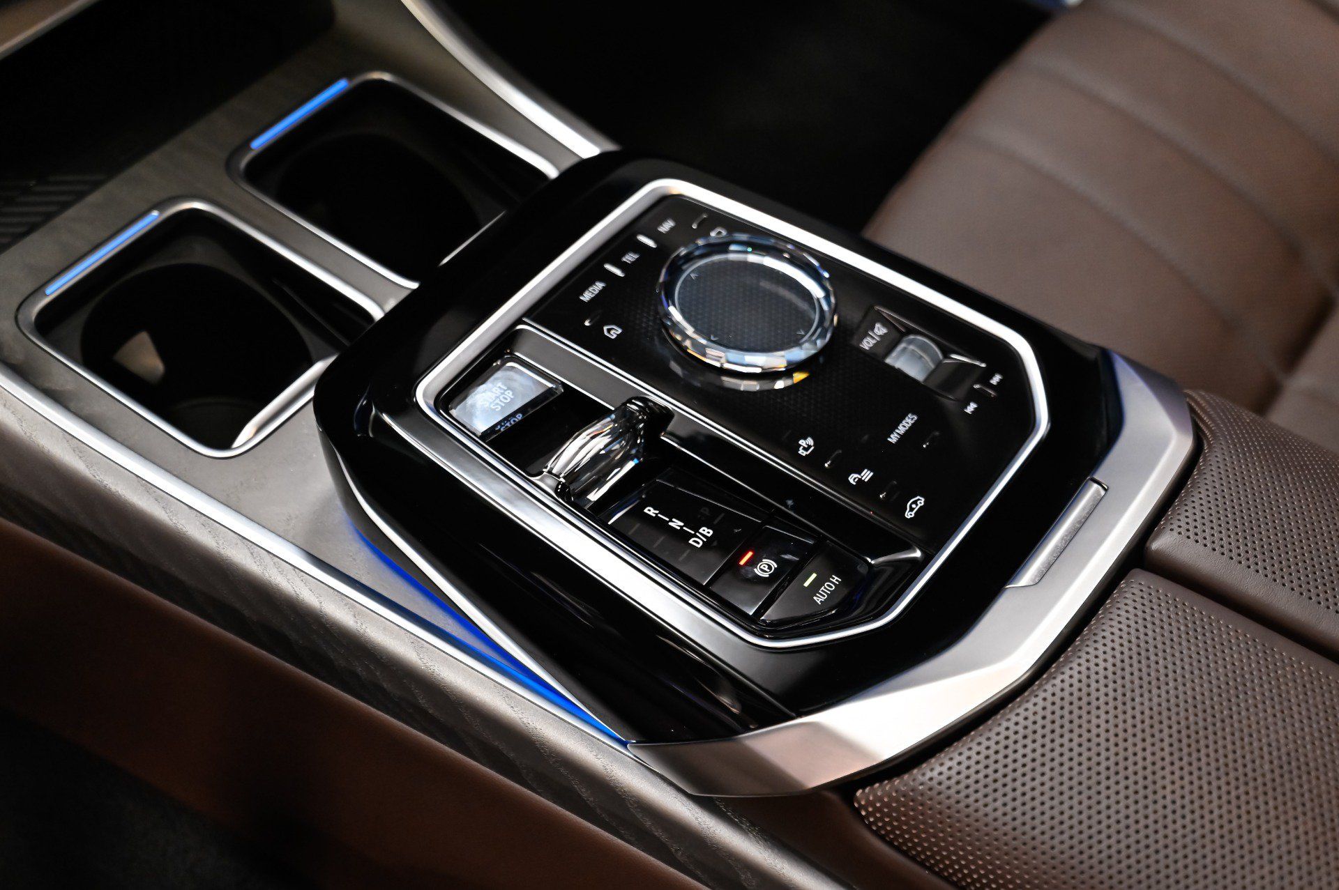 Used 2023 BMW i7 xDrive60 AWD/4WD image 14