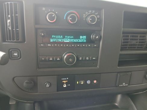 Used 2018 Chevrolet Express 2500 w/ Driver Convenience Package RWD image 19